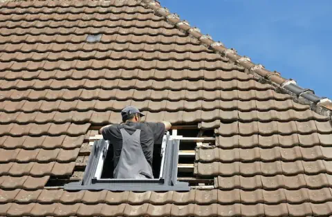 Pose de velux - Cannes-Écluse